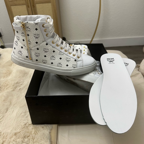 MCM White and Black Logo High-Tops - Picture 6 of 6